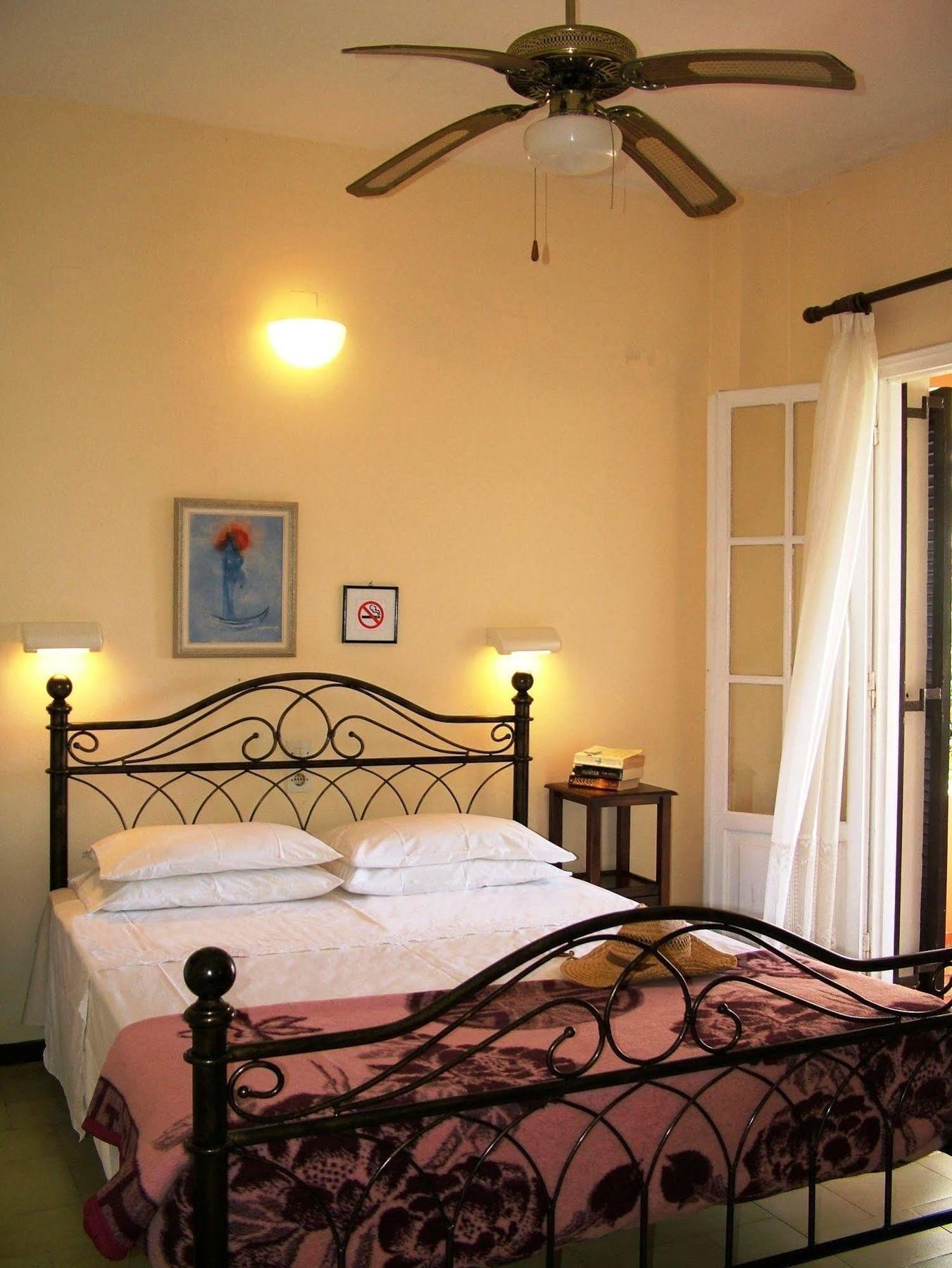 Nikos & Katerina Studios Agios Stefanos Avliotes  Exteriör bild